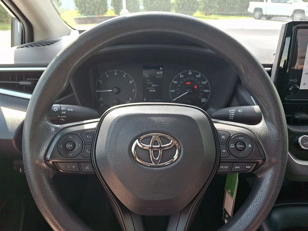 Used 2023  Toyota LE image 18