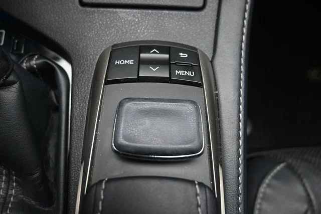 Used 2017 White Lexus 350 image 26