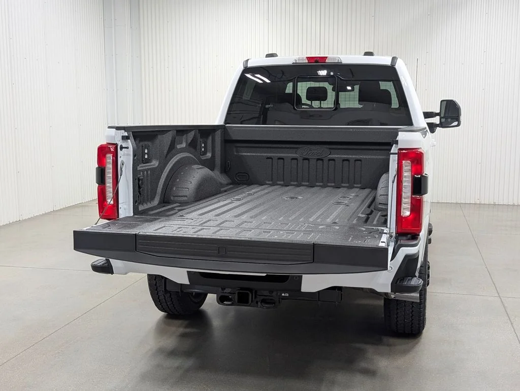 New 2026 Oxford White Ford F-250® Lariat® image 28