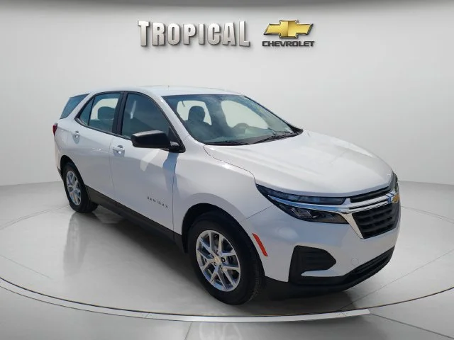 Used 2023 SUMMIT WHITE Chevrolet LS image 5