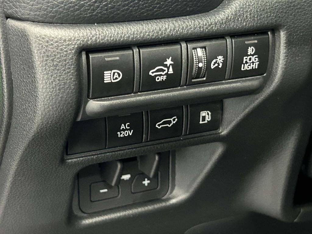 Used 2025  Toyota Premium image 19