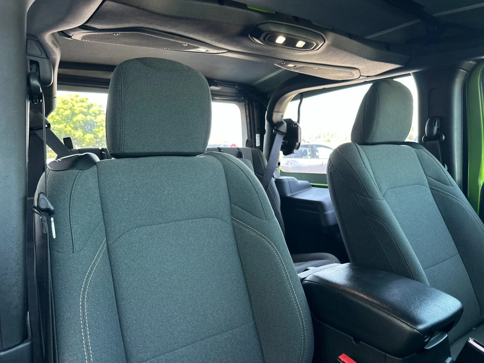 Used 2025 Mojito Clearcoat Jeep Sport image 13