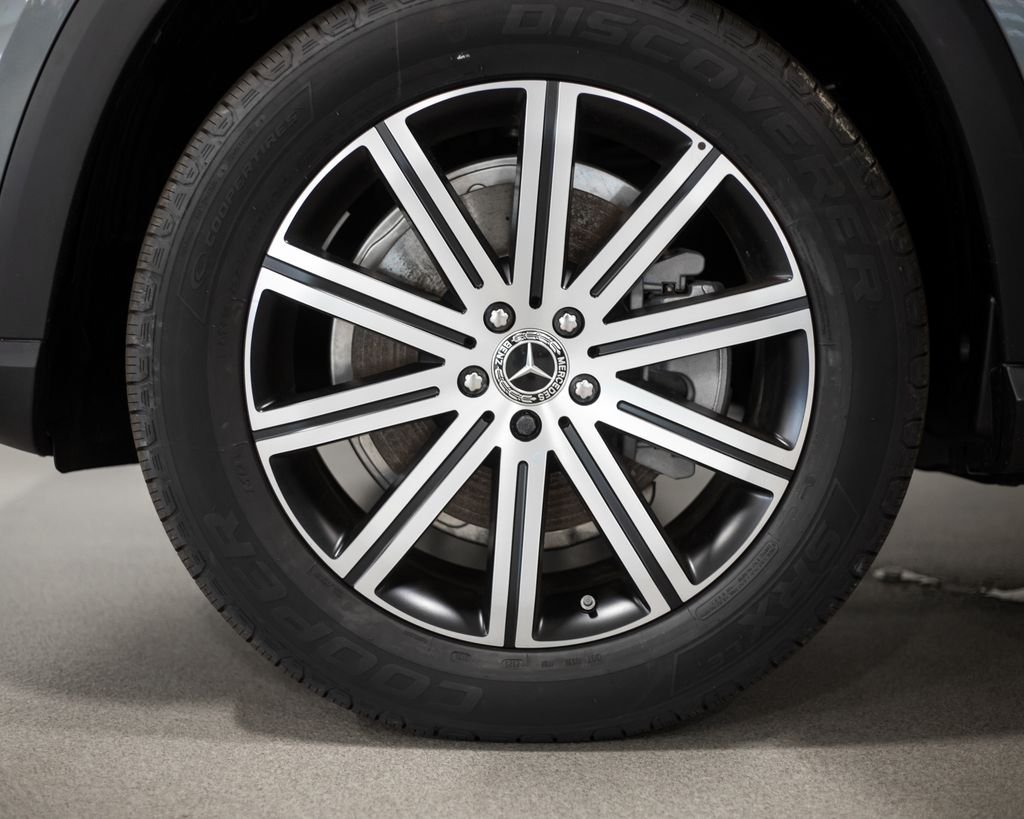 New 2026 Selenite Grey Metallic Mercedes-Benz GLE 350 image 4