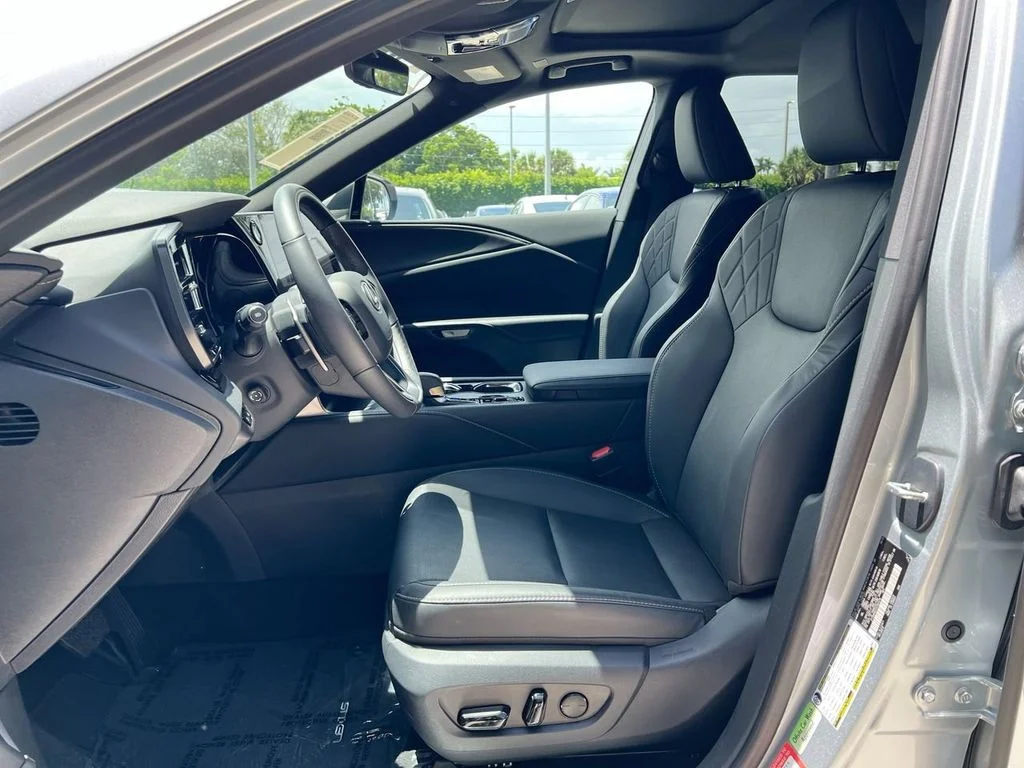 Used 2025 Iridium Lexus 350 Premium image 12