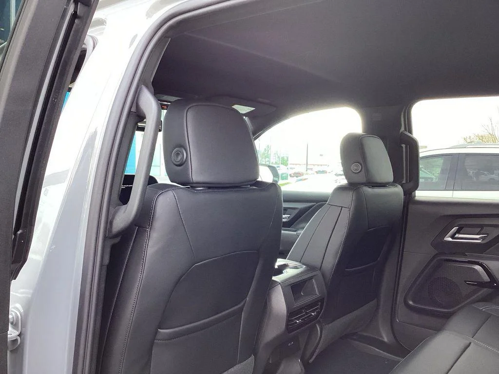 2026 Chevrolet Silverado EV LT - Photo 12