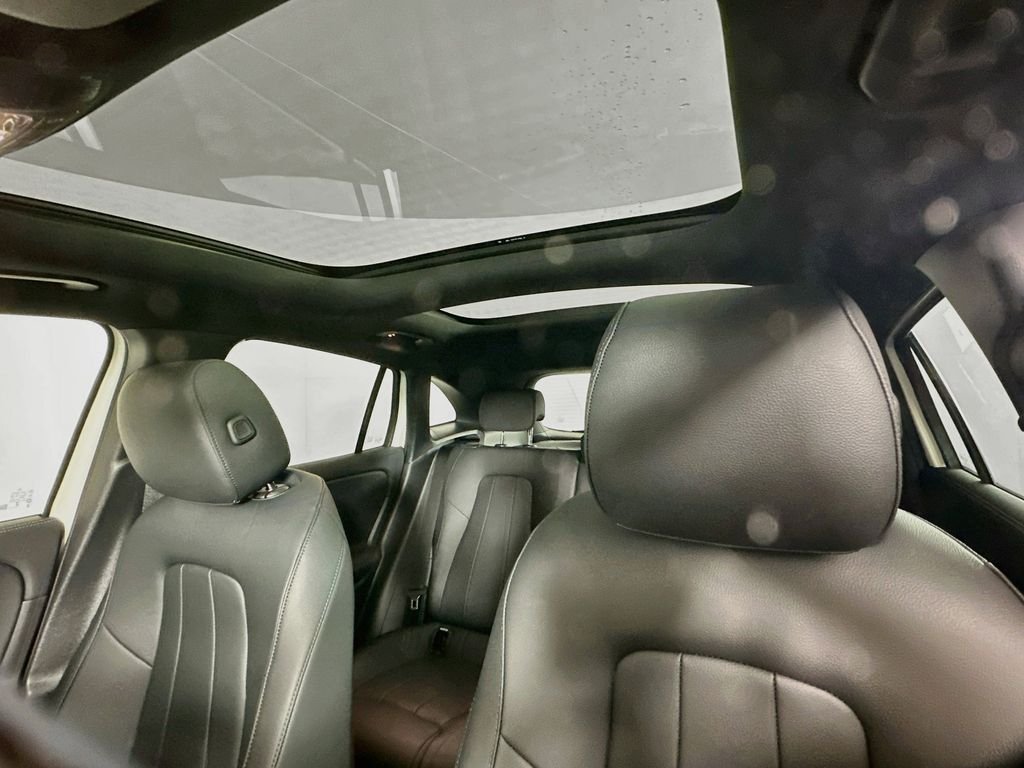 New 2026 Polar White Mercedes-Benz GLA 250 image 22