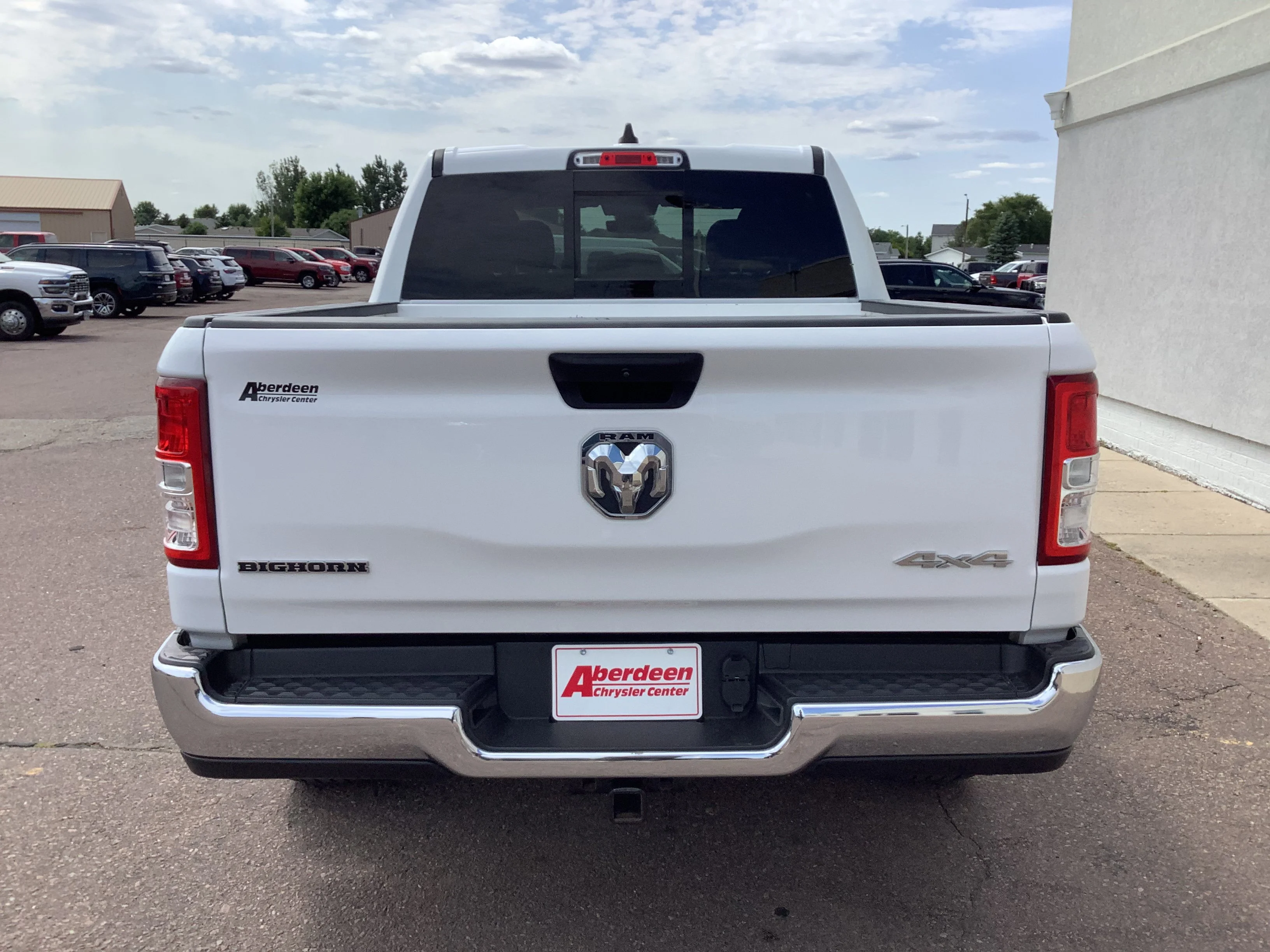 Used 2023 White Ram Big Horn/Lone Star image 5