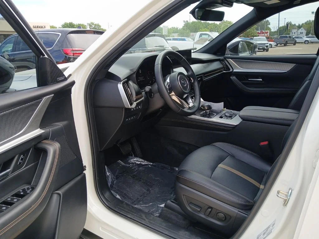 Used 2025 White Mazda Premium Plus image 5