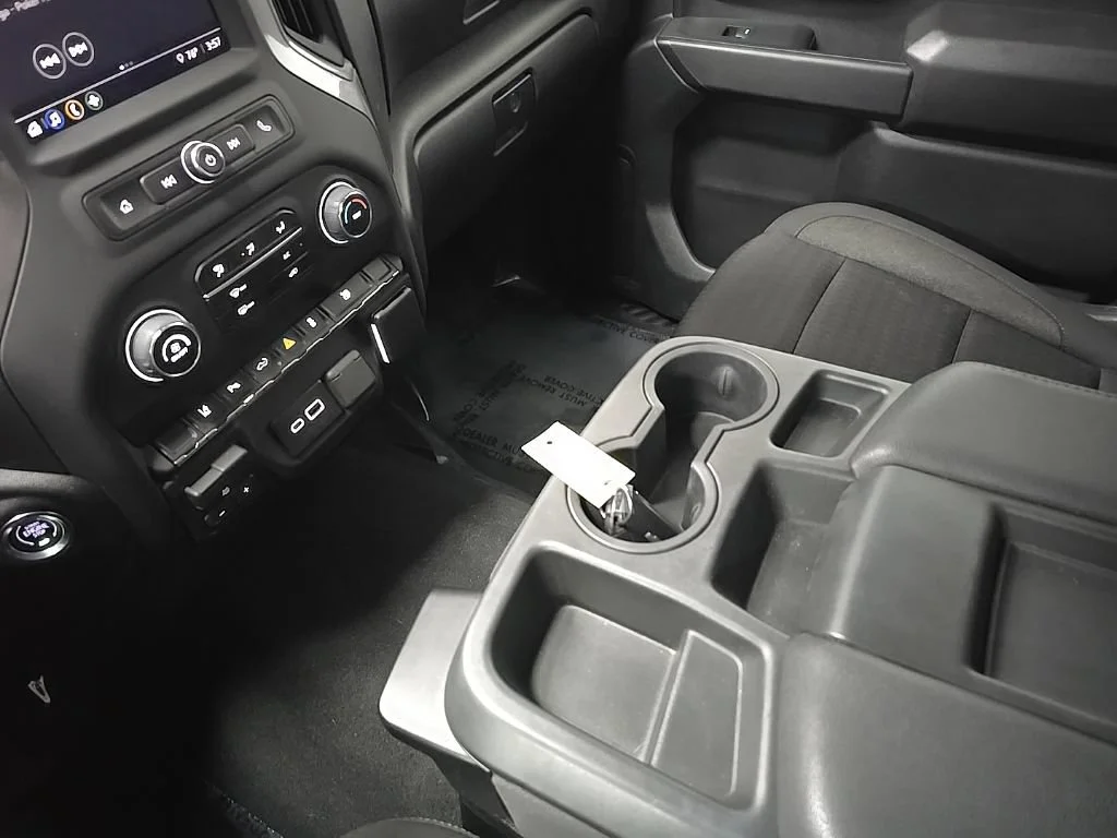 Used 2024 Summit White Chevrolet Custom image 26