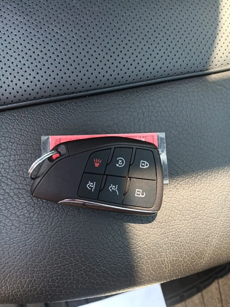 Used 2023 Onyx Black GMC Denali image 40