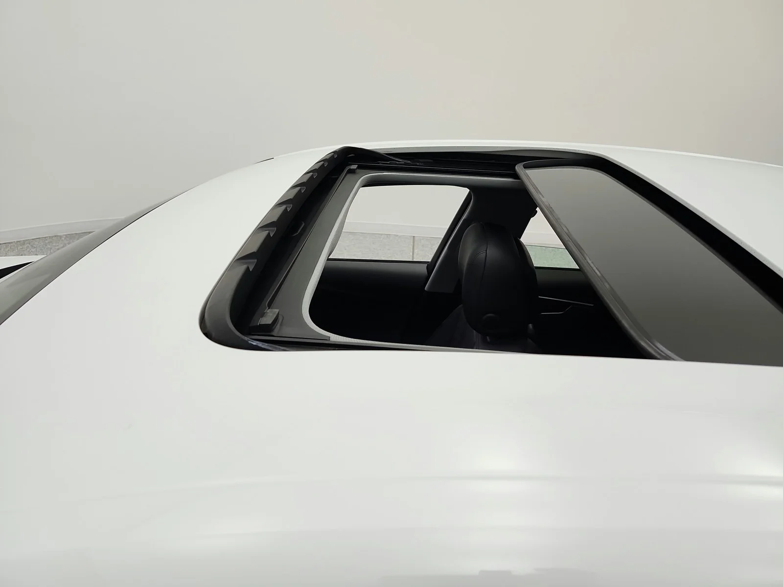 Used 2019 Glacier White Metallic Audi Premium 40 TFSI image 16