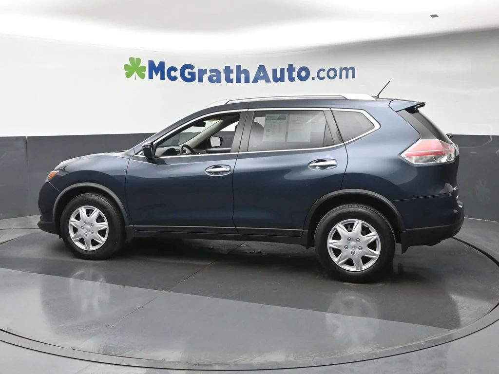 Used 2016 Blue Nissan S image 23