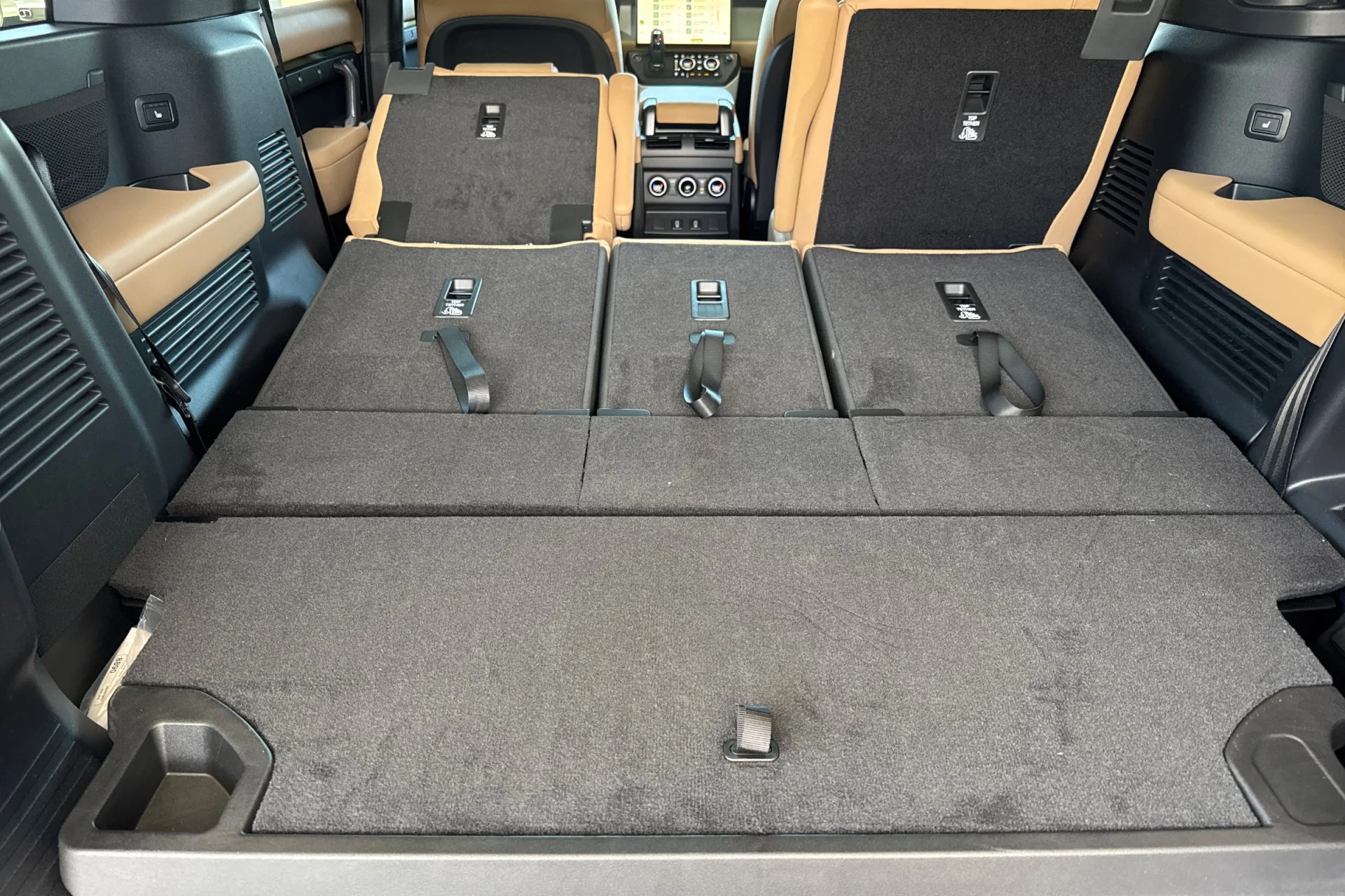 New 2026 Woolstone Green Land Rover S image 18