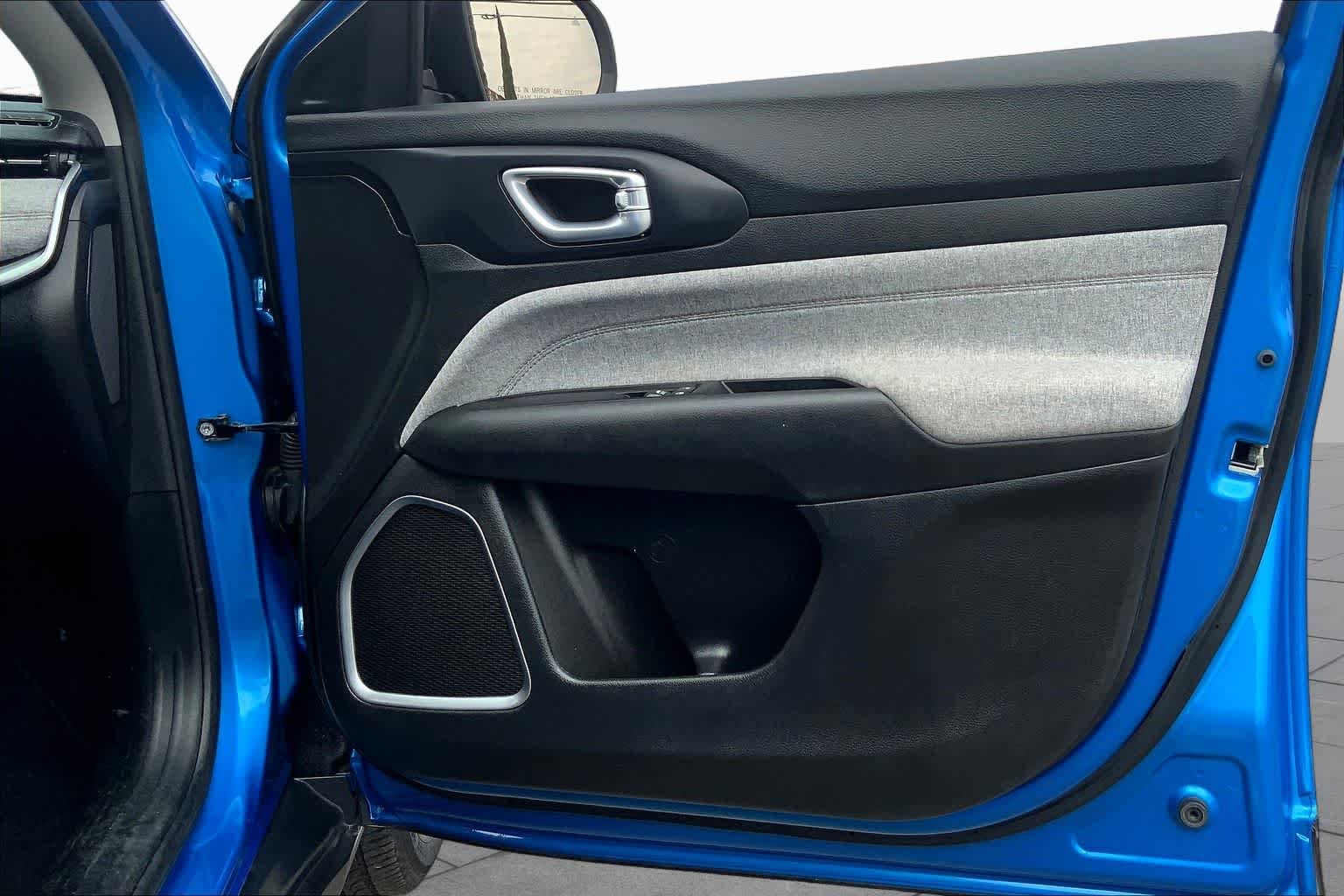 2022 Jeep Compass Latitude Lux - Photo 19