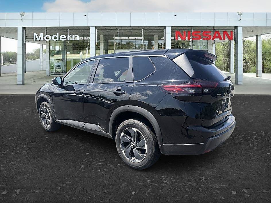 Used 2025 Super Black Nissan SV image 3