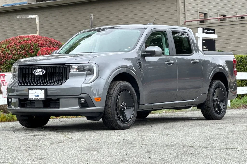 New 2026 Gray Metallic Ford Lobo™ image 8