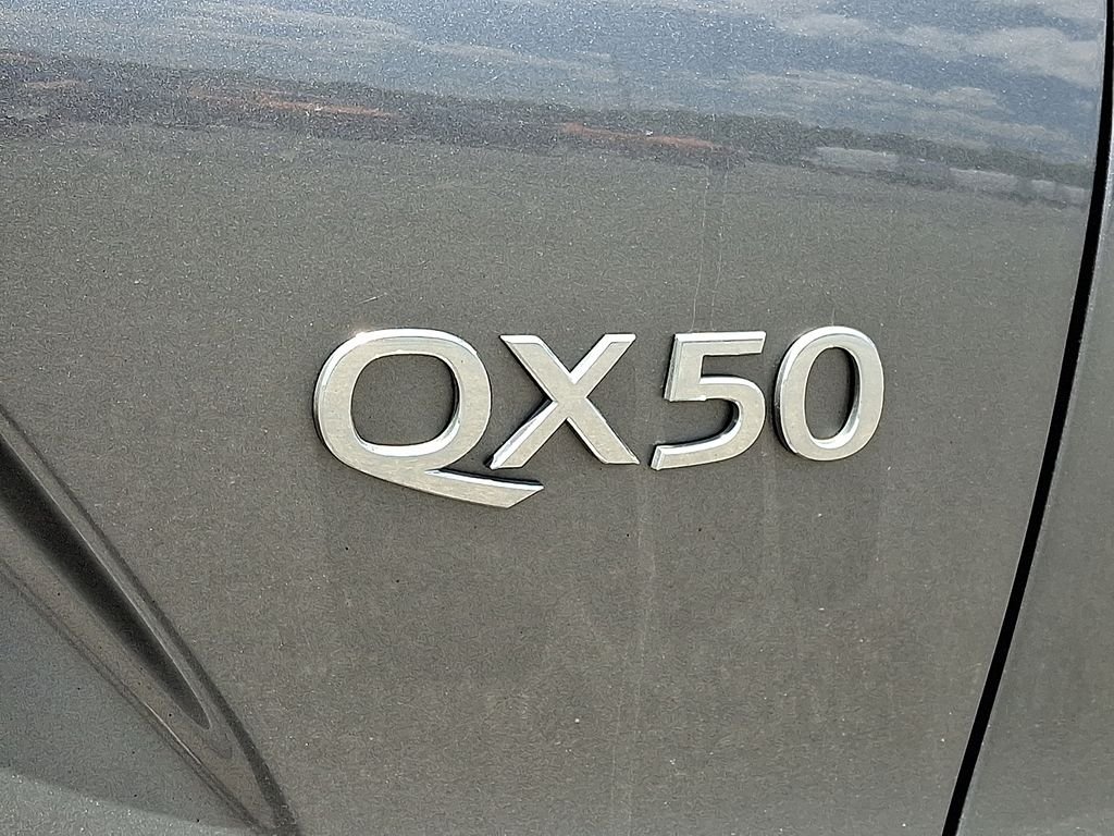 Used 2019 Gray INFINITI ESSENTIAL image 10
