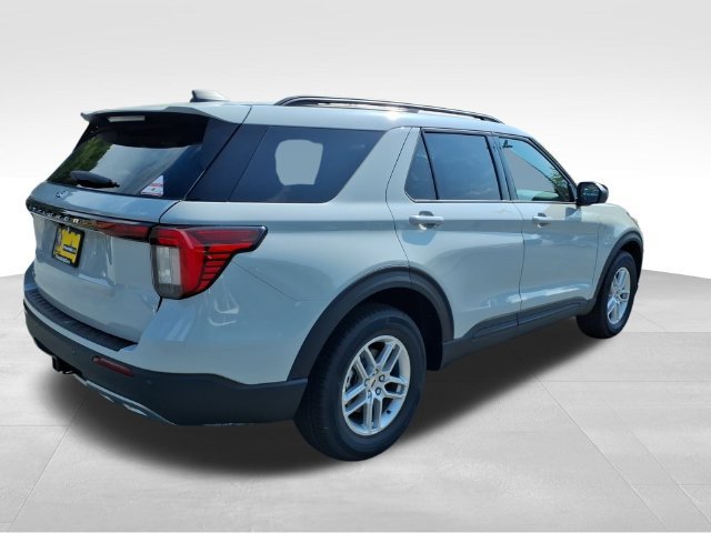 New 2027 Avalanche Gray Ford Active image 13