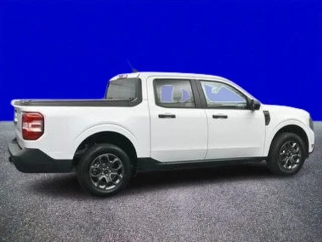 Used 2024 Oxford White Ford XLT image 8