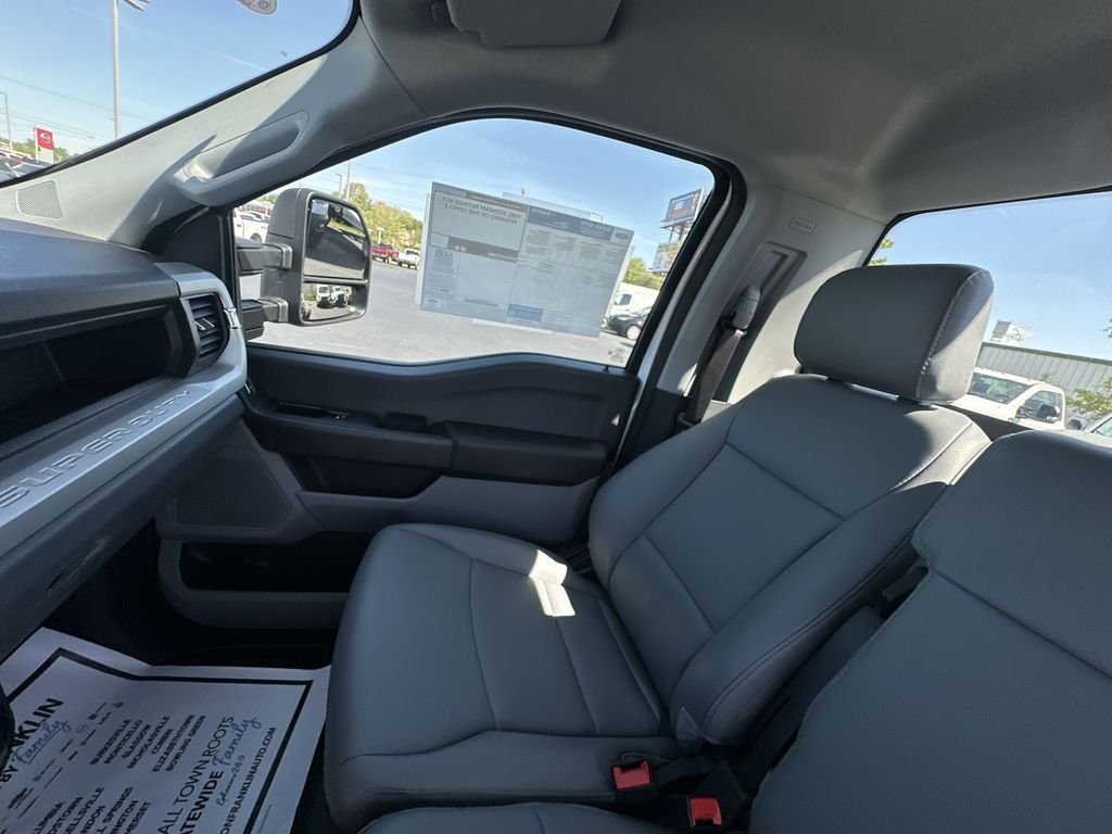 New 2026 Oxford White Ford F-350® XL image 22