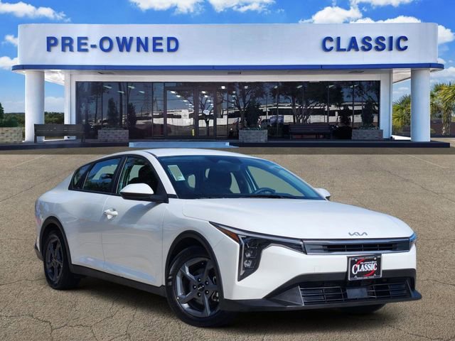 2025 Kia K4 LXS AT's photo