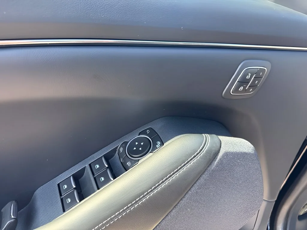 Used 2023 Black Ford Premium image 24
