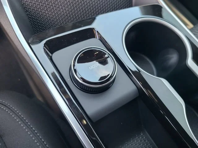 New 2027 Mosaic Black Metallic Chevrolet LT image 32