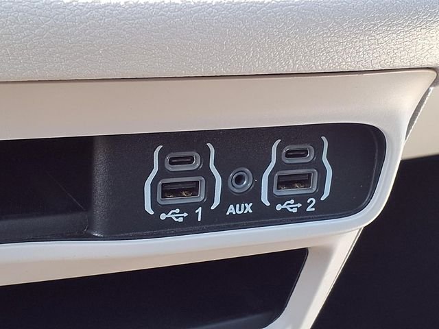 Used 2024 White Chrysler Touring L image 19