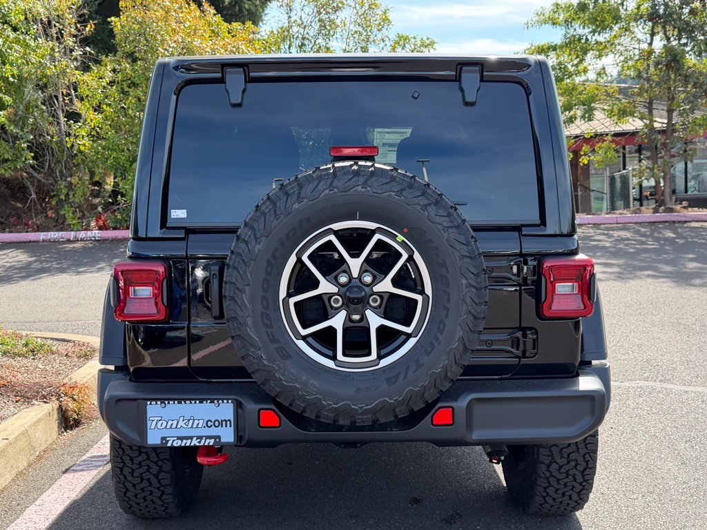 New 2027 Black Clear-Coat Paint Jeep Rubicon image 6