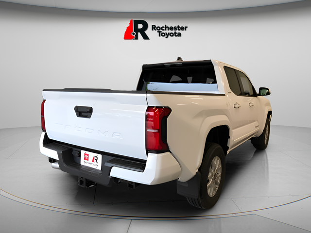 Used 2025 White Toyota SR5 image 3