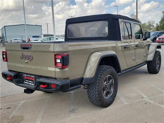 Used 2020 Gobi Clearcoat Jeep Rubicon 4x4 Crew Cab 5 ft. box image 3