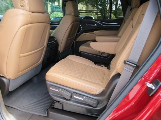 Used 2024 Red Cadillac Sport image 38