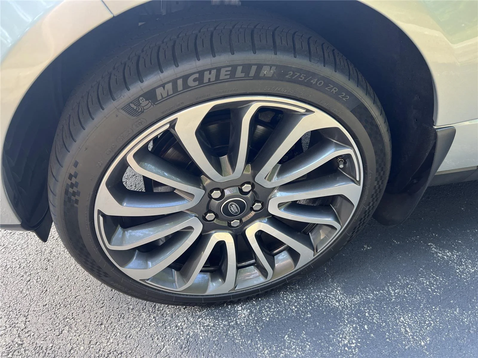 Used 2016 Indus Silver Land Rover Diesel HSE image 9