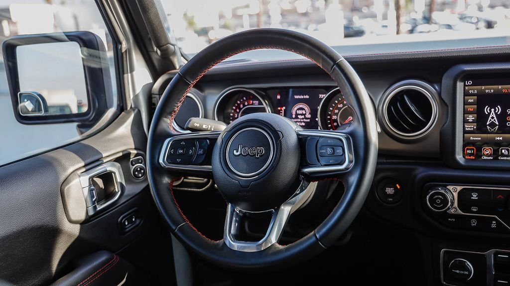 Used 2022 Silver Jeep Rubicon image 18