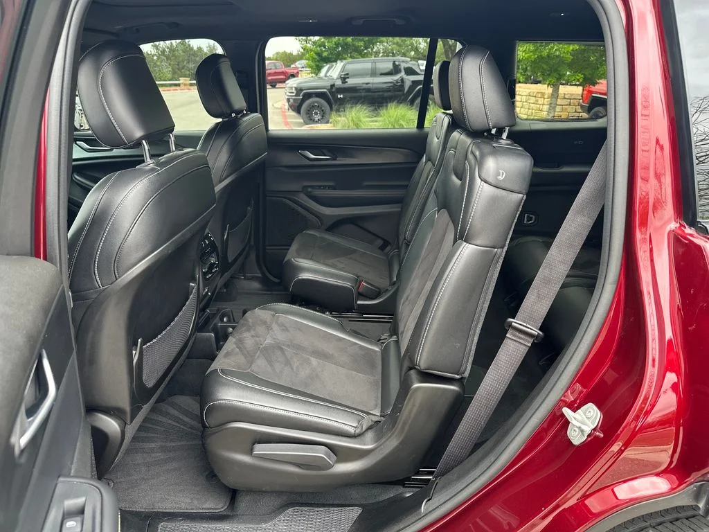 Used 2023 Red Jeep Altitude X image 26