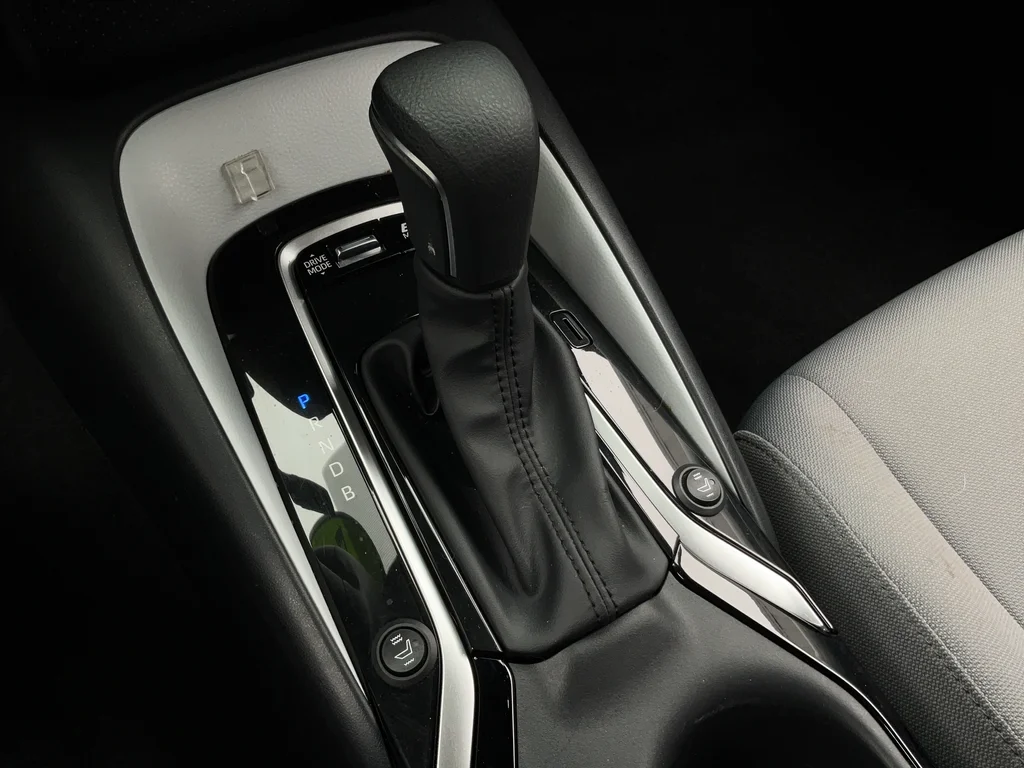 Used 2023  Toyota SE image 34