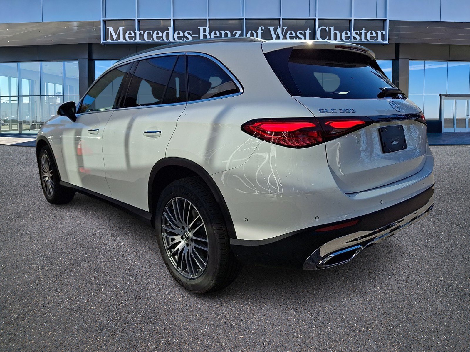 New 2027 Polar White Mercedes-Benz GLC 300 image 25