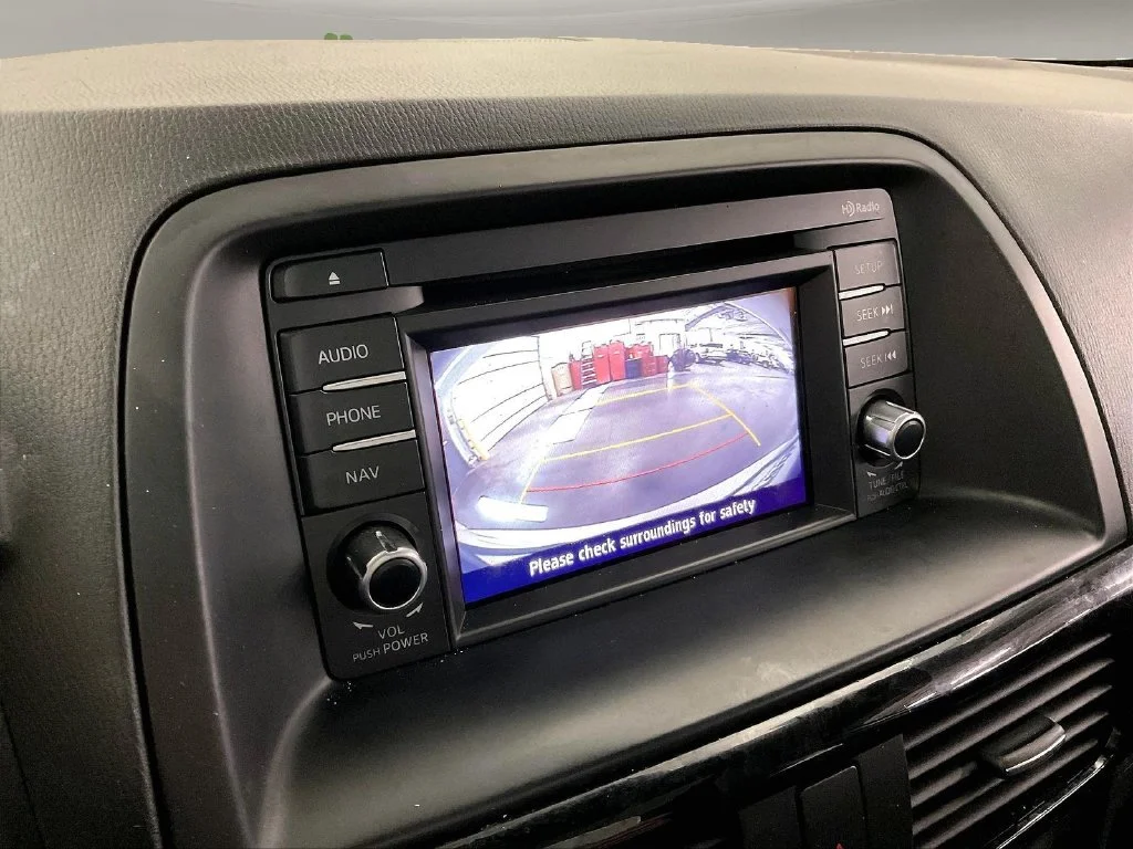 Used 2014 White Mazda Grand Touring image 26