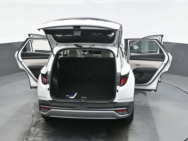 New 2026 White Hyundai SE AWD image 27