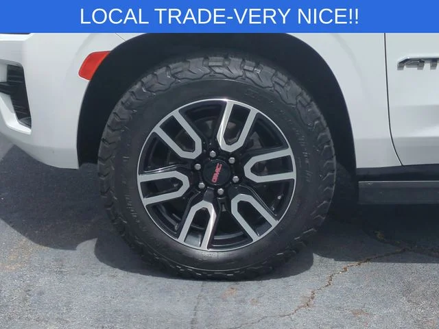Used 2023 White GMC AT4 image 10