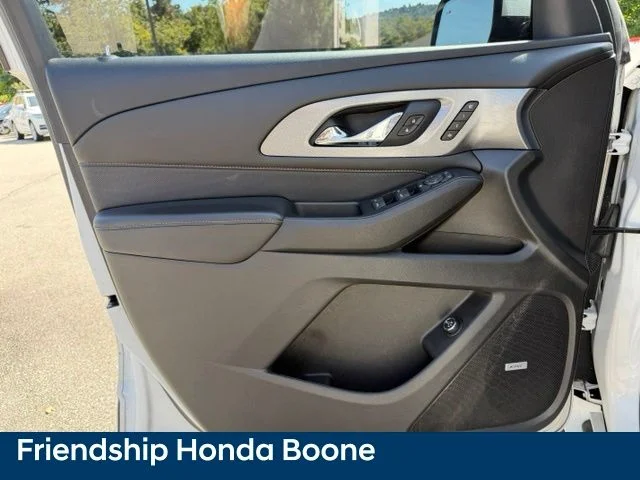 Used 2018 Beige Chevrolet Premier image 14