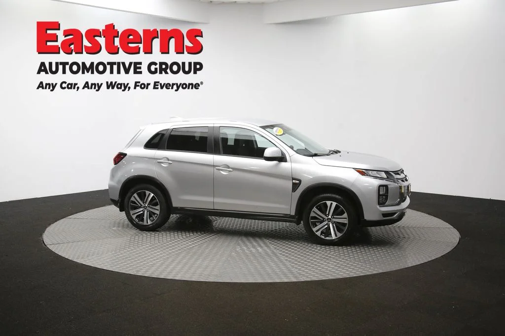 Used 2023 Silver Mitsubishi 2.0 ES image 44