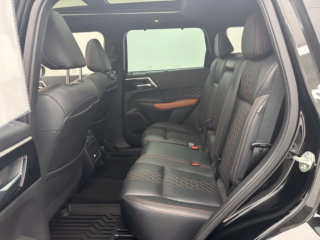 Used 2022 Black Mitsubishi SEL image 39