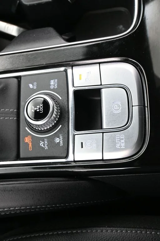 Used 2024 Wolf Gray Kia EX X-Line image 26