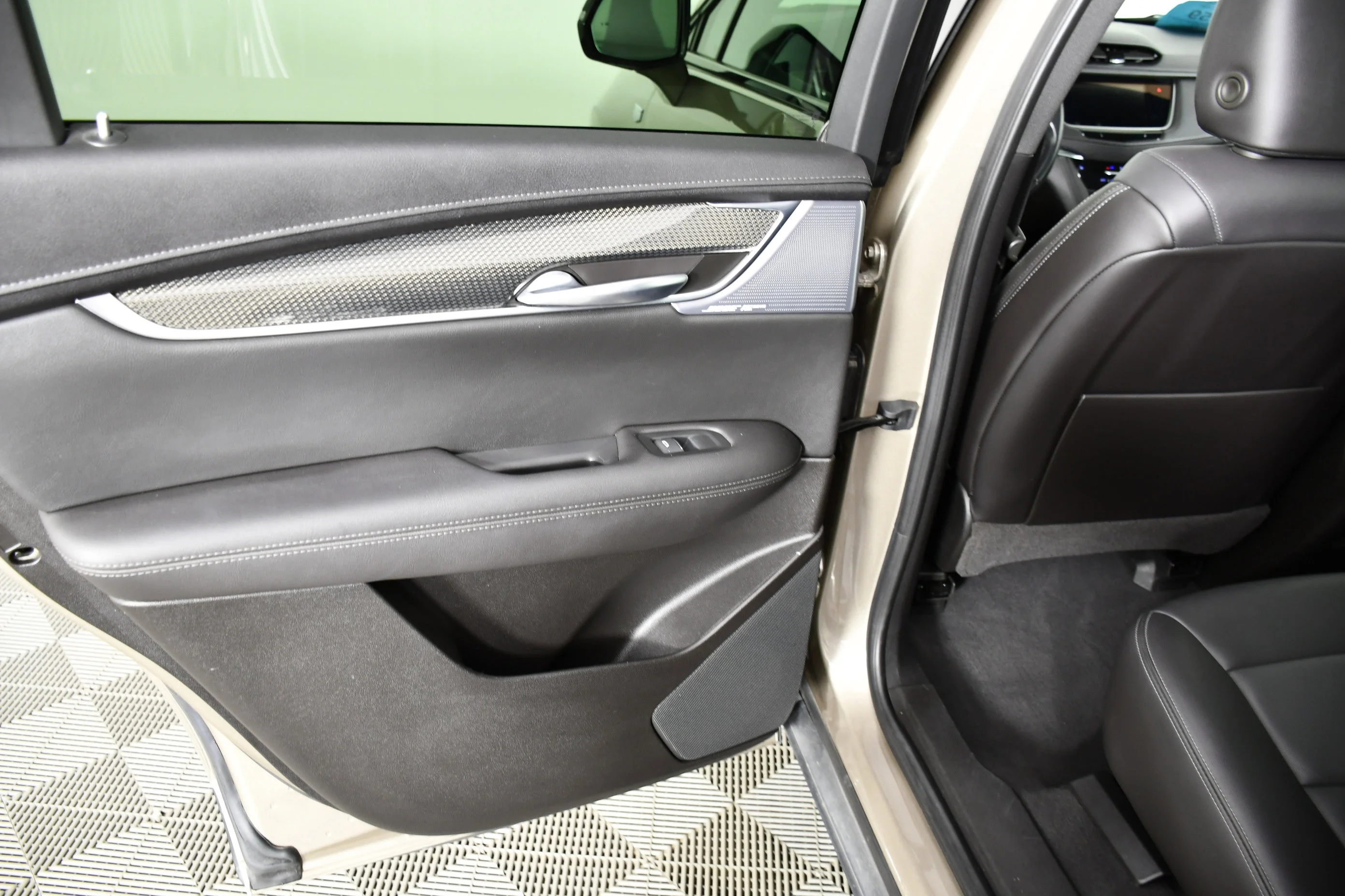 Used 2023 Latte Ea Cadillac AWD Sport image 49