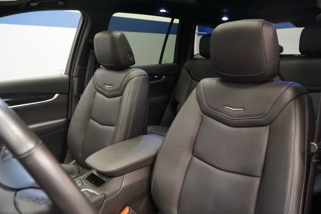 Used 2023 Argent Silver Metallic Cadillac Premium Luxury image 17