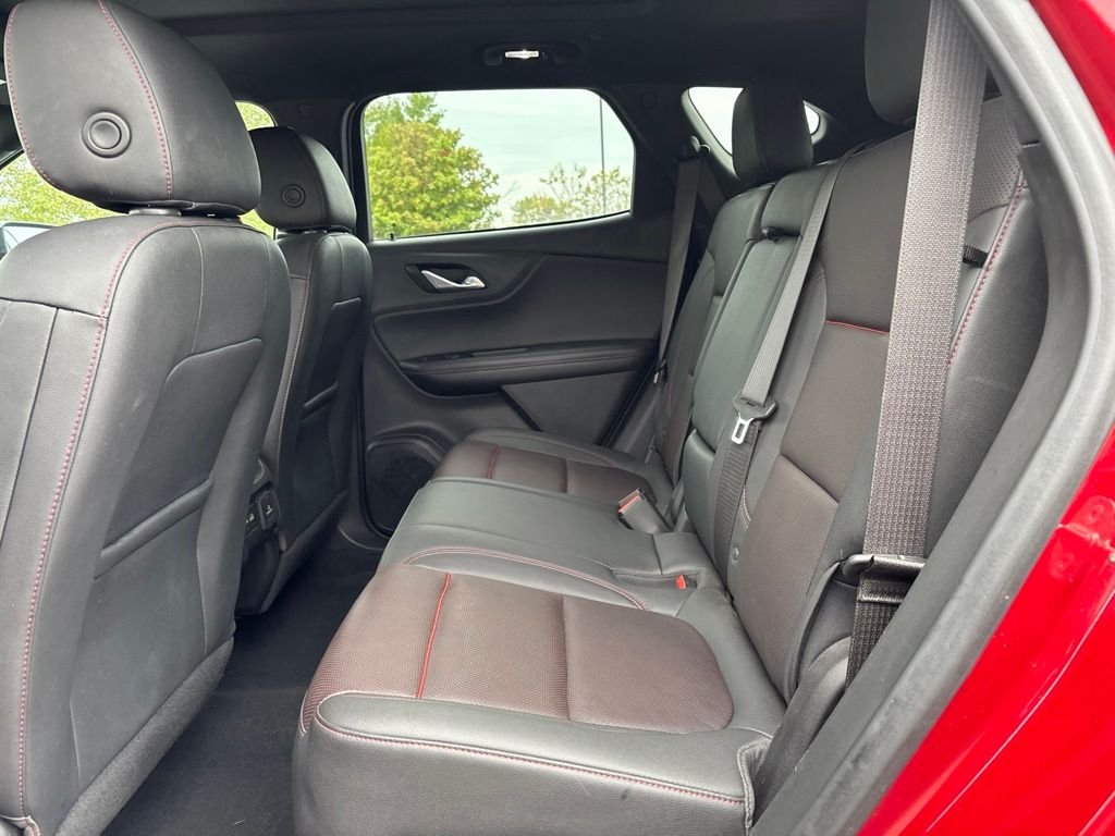 Used 2022 Red Chevrolet RS image 11