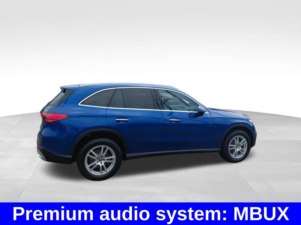 Used 2025  Mercedes-Benz GLC 300 image 6