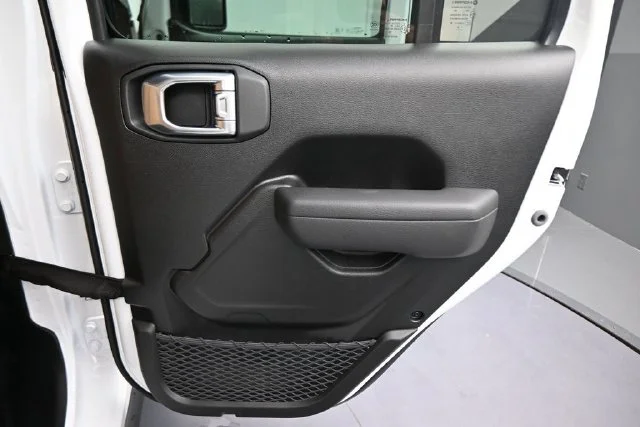 New 2026 Bright White Clearcoat Jeep  image 21