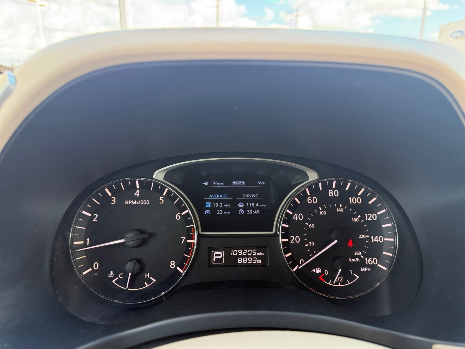 Used 2013 Arctic Blue Metallic Nissan SL image 15